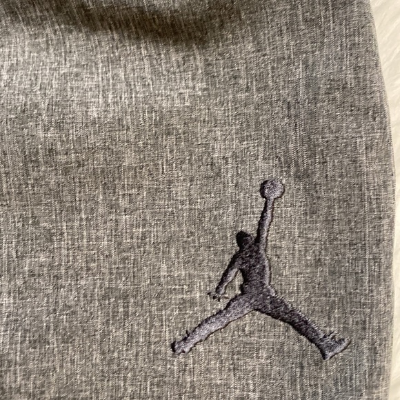 Jordan Basketball pants for boys, two pockets, leg zip bottoms - Picture 4 of 10